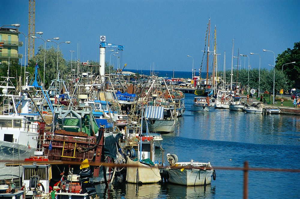 Bellaria Igea Marina, barche nel portocanale Foto(s) von L. Bottaro