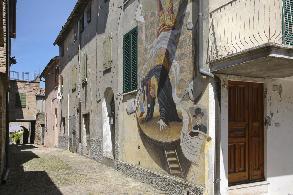 Murales nel borgo, Saludecio foto di PH. Paritani