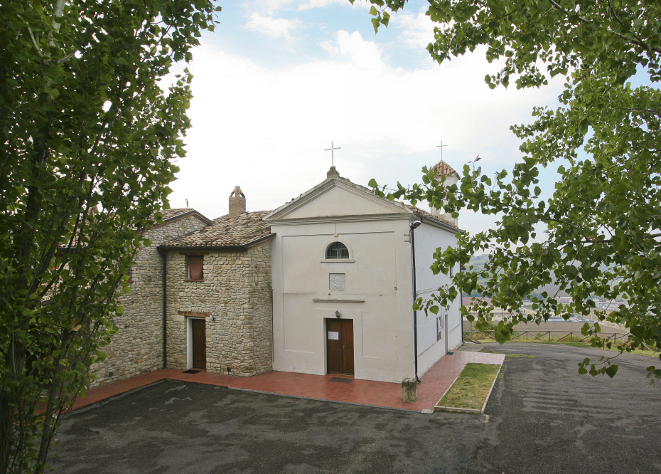 Church of Carbognano, Gemmano photo by PH. Paritani