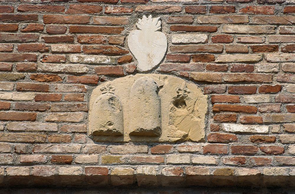 Stemma dei Sassatelli photos de T. Mosconi