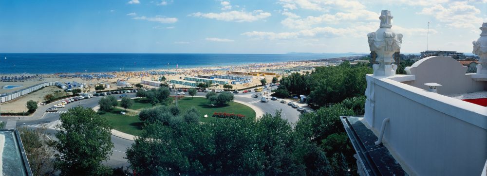 Panorama della spiaggia di Rimini Foto(s) von E. Salvatori
