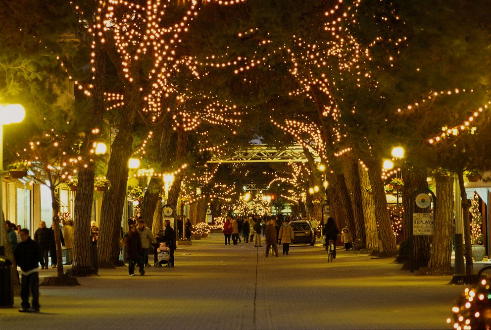 viale Ceccarini, Riccione photo by T. Mosconi