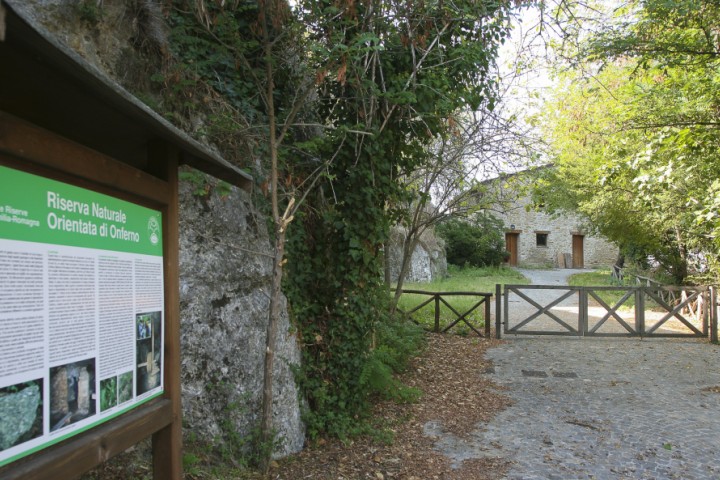 Onferno caves, Gemmano photo by PH. Paritani