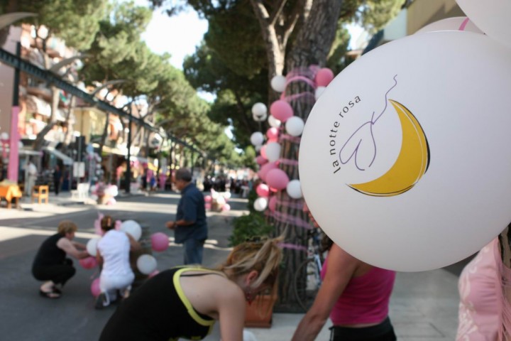 La Notte Rosa a Cattolica photos de Archivio Provincia di Rimini