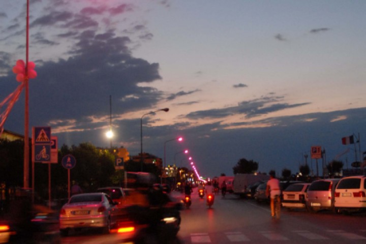 La Notte Rosa, lampioni colorati foto di Archivio Provincia di Rimini