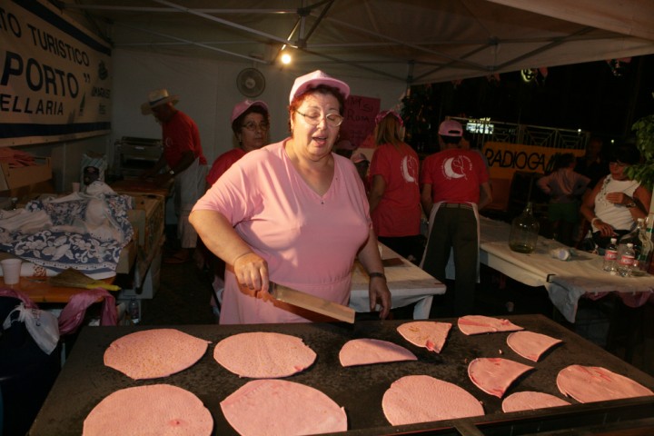 La Notte Rosa, piadina a tema... photo by Archivio Provincia di Rimini