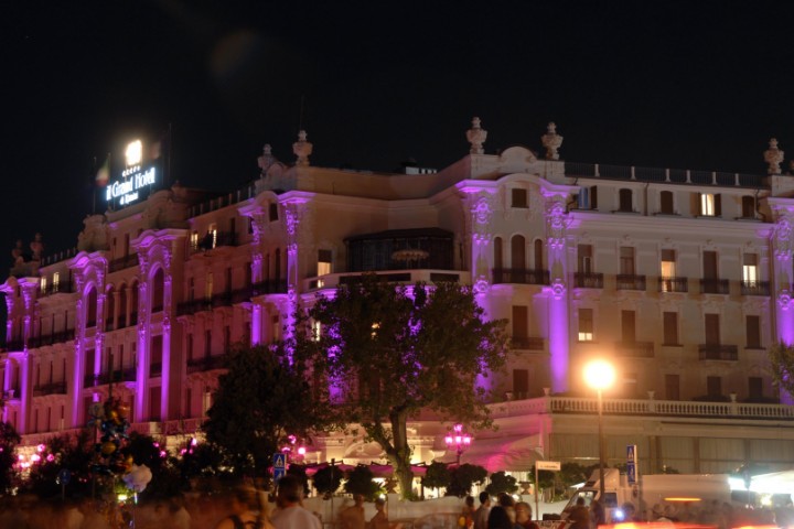 La Notte Rosa, il Grand Hotel di Rimini photo by Archivio Provincia di Rimini