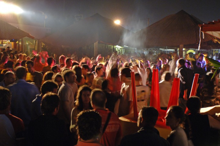 La Notte Rosa, locale sulla spiaggia photo by Archivio Provincia di Rimini