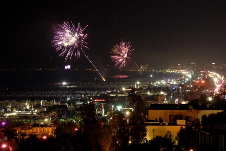 La Notte Rosa, fuochi d'artificio foto di R. Gallini