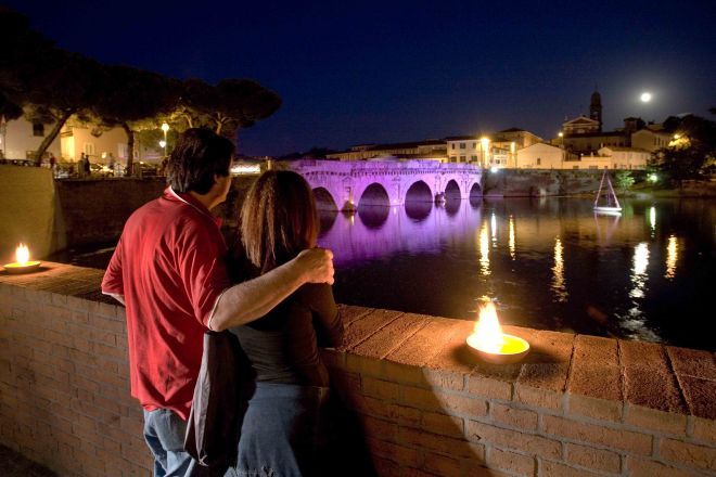 Notte Rosa al Ponte di Tiberio, Rimini foto di Archivio Provincia di Rimini