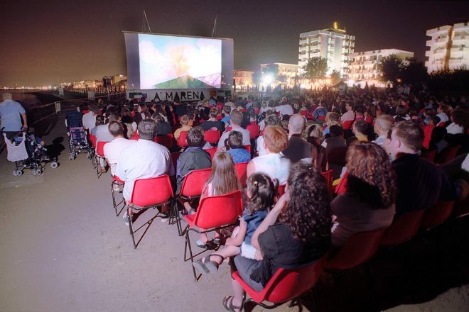 Cinema sulla spiaggia, Amarena, Rimini photos de R. Gallini