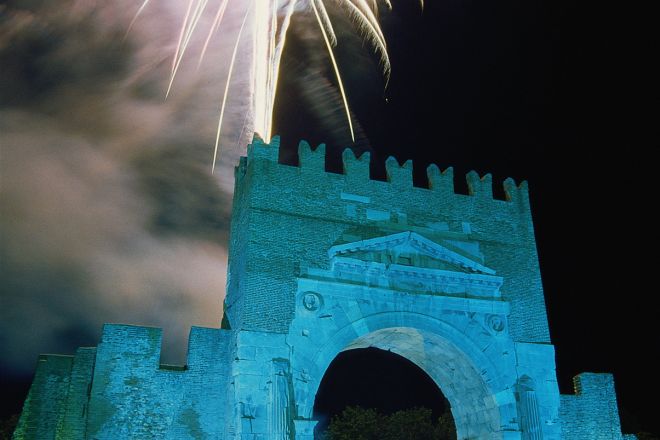 Arco d'Augusto Foto(s) von E. Salvatori