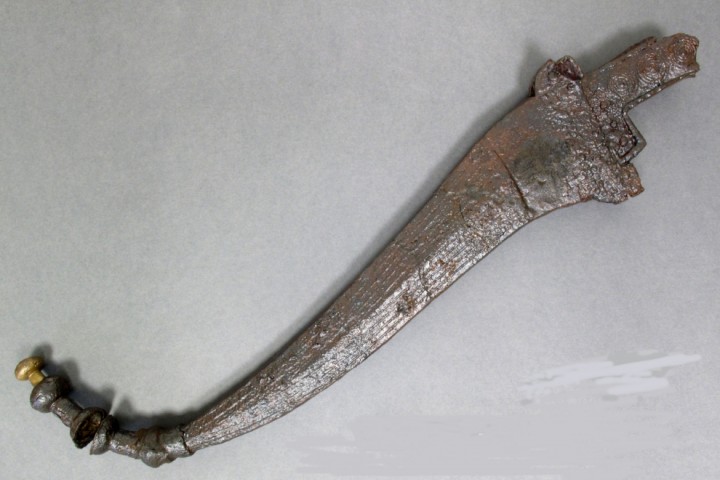 Knife in iron and bronze, Verucchio photo by Archivio Provincia di Rimini