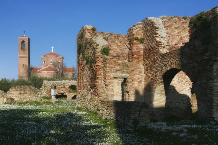 Ancient city walls, Coriano photo by PH. Paritani