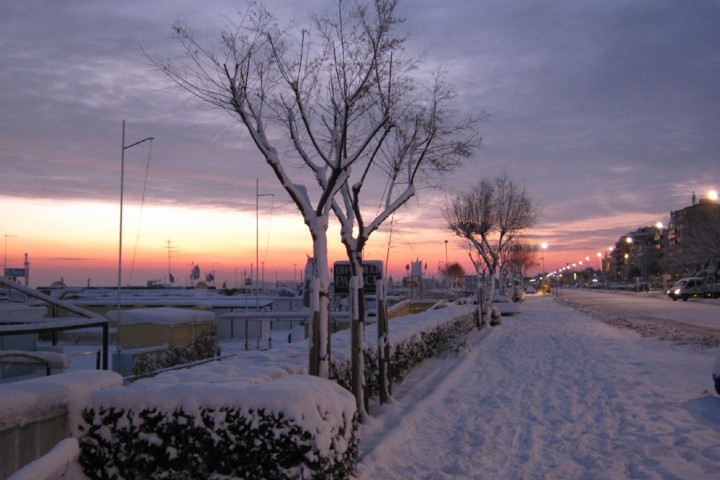 promenade under the snow, Rimini photo by L. Pollio