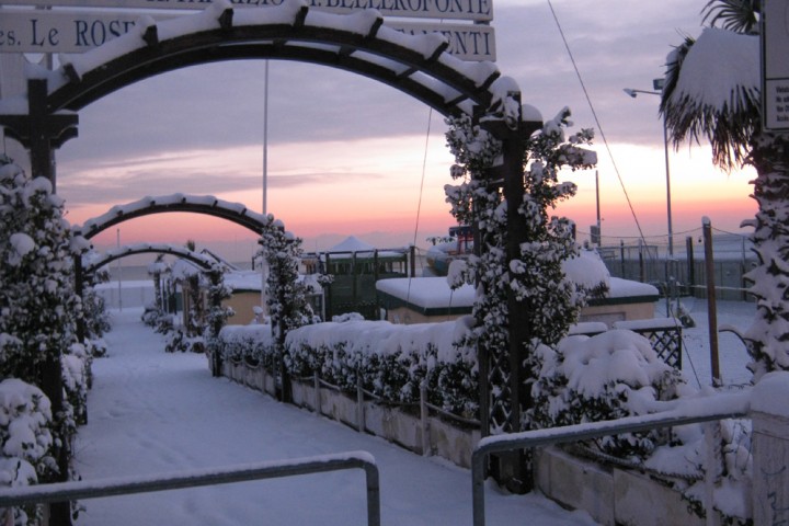 Rimini, the beach under the snow photo by L. Pollio