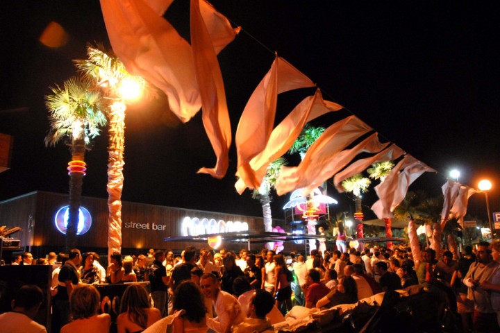 La Notte Rosa foto di Archivio Provincia di Rimini