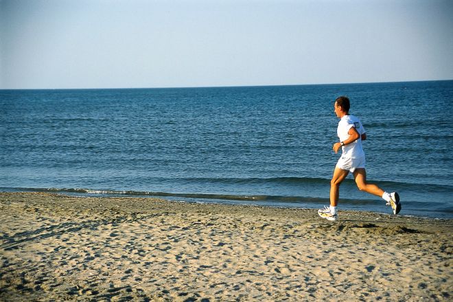Footing sulla spiaggia foto di L. Bottaro