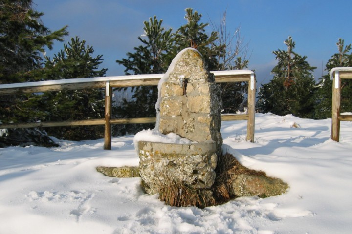 La neve al parco naturale del Sasso Simone e Simoncello foto di Archivio fotografico Parco Sasso Simone