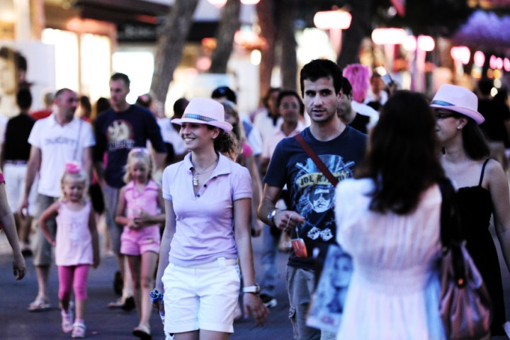 La Notte Rosa in viale Ceccarini, Riccione foto di D. Gasperoni