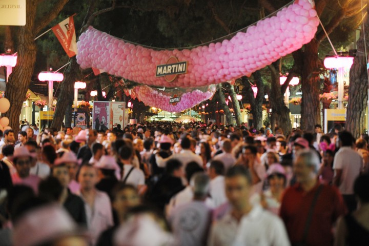 La Notte Rosa - The Pink Night in viale Ceccarini, Riccione photo by D. Gasperoni