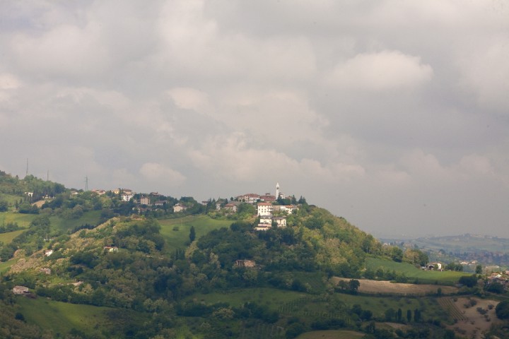 Gemmano vista da Montefiore foto di PH. Paritani