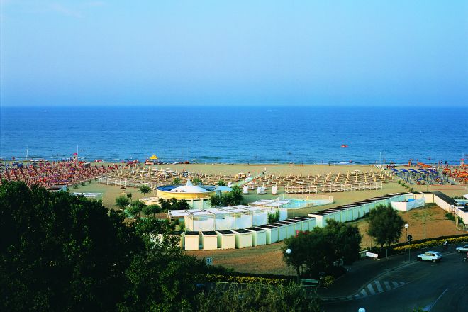 Rimini, the beach photo by V. Raggi