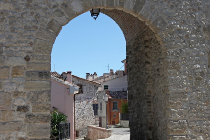 City gate Passerello, Verucchio photo by PH. Paritani