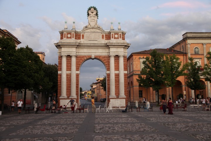 Ganganelli arch, Santarcangelo di Romagna photo by PH. Paritani