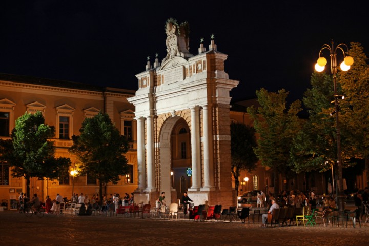 Ganganelli arch, Santarcangelo di Romagna photo by PH. Paritani