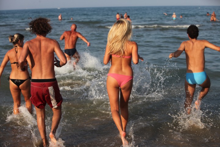 bagnanti in acqua, Rimini photos de PH. Paritani