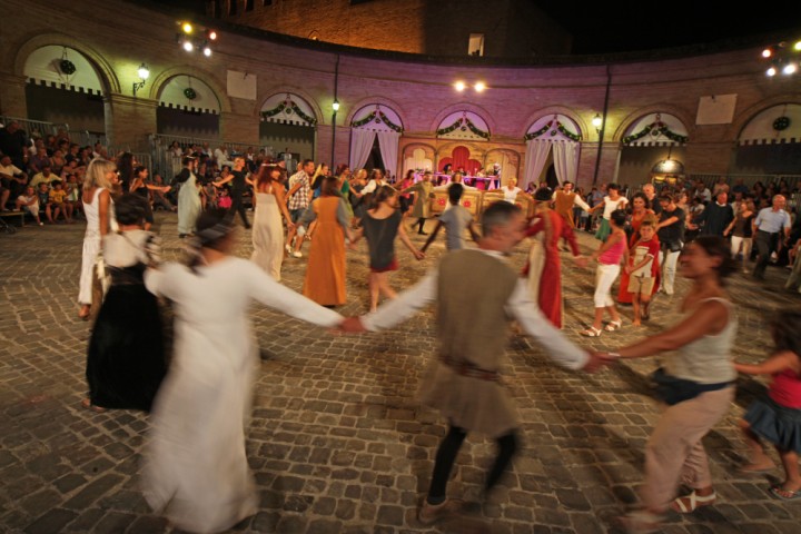 Palio del Daino, Mondaino foto di PH. Paritani