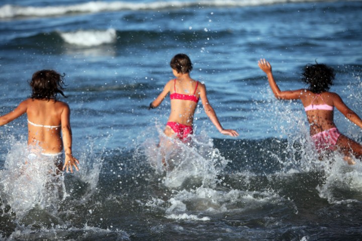 kids in water, Rimini photo by PH. Paritani