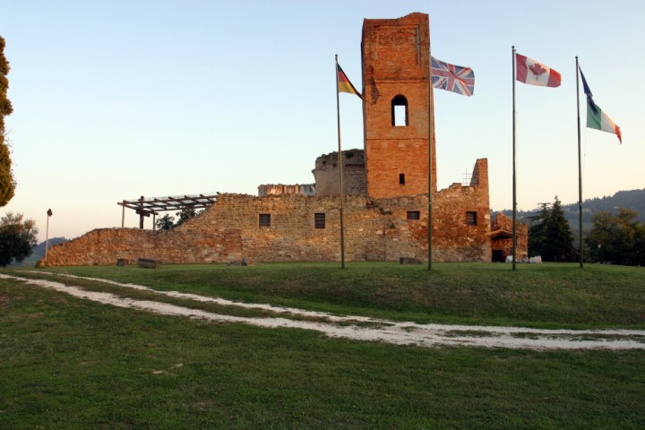 Trarivi church, Montescudo photo by PH. Paritani