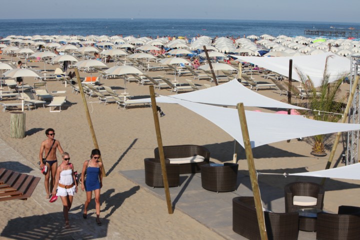bathing establishment, Rimini photo by PH. Paritani