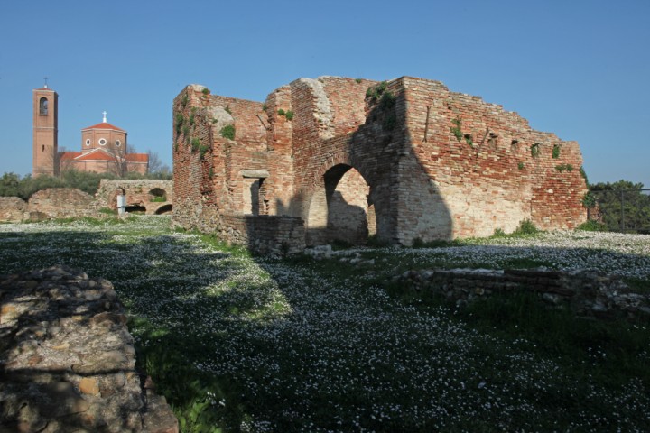 Ancient city walls, Coriano photo by PH. Paritani