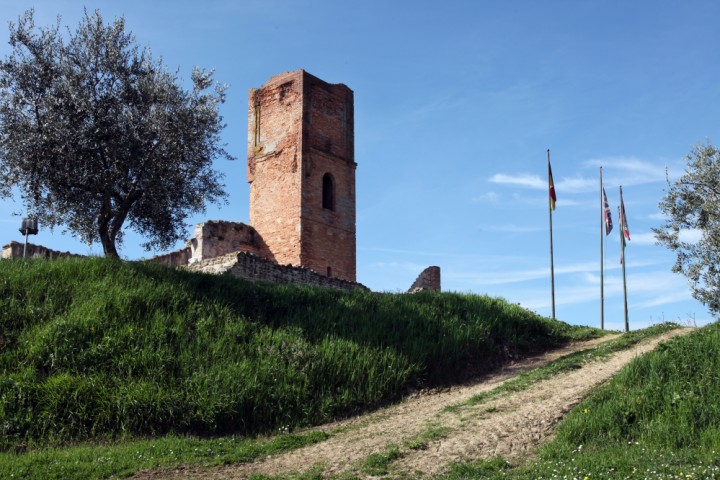 Chiesa di Trarivi, Montescudo Foto(s) von PH. Paritani