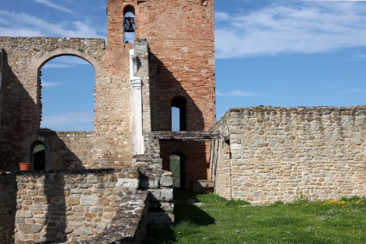 Trarivi church, Montescudo photo by PH. Paritani