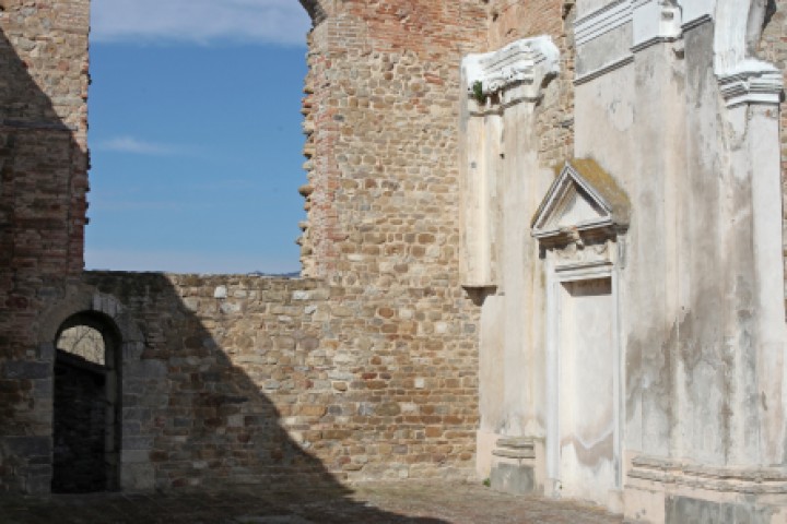 Trarivi church, Montescudo photo by PH. Paritani