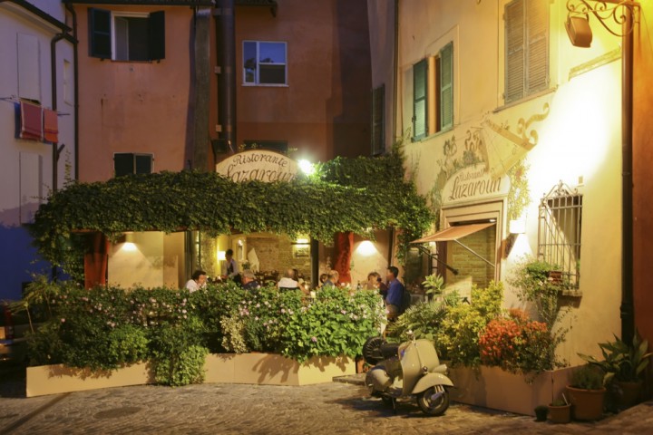 vita notturna a Santarcangelo di Romagna foto di PH. Paritani