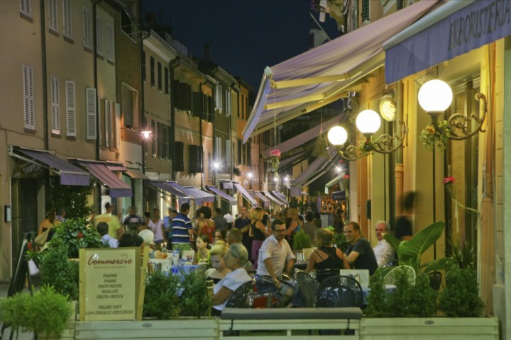vita notturna a Santarcangelo di Romagna foto di PH. Paritani