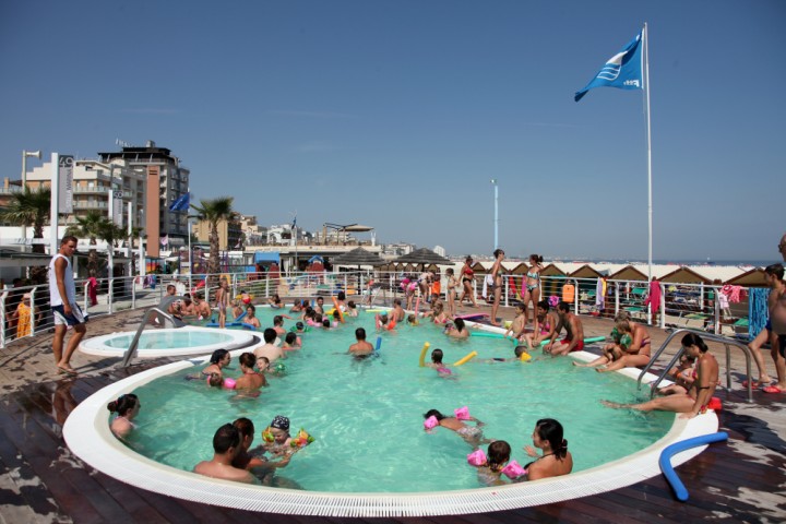 Spiaggia di Cattolica - piscina photo by PH. Paritani
