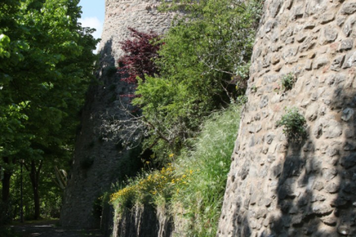 Mura di cinta, Montefiore Conca foto di PH. Paritani