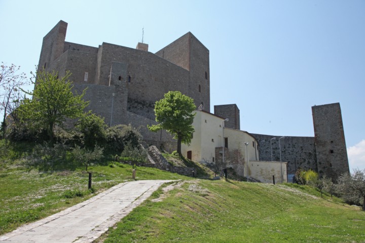 Rocca Malatestiana, Montefiore Conca photos de PH. Paritani