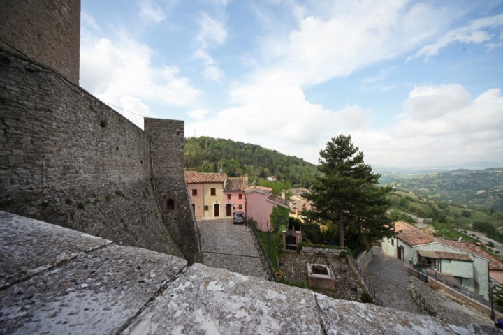 Vista di Montefiore Conca foto di PH. Paritani