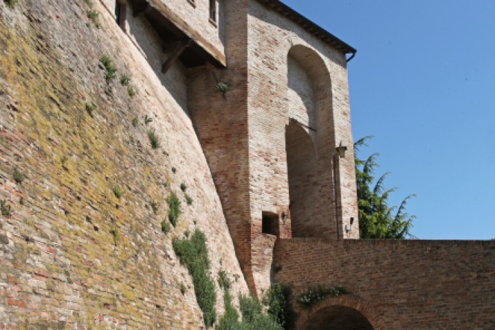 Ancient city walls, Montegridolfo photo by PH. Paritani