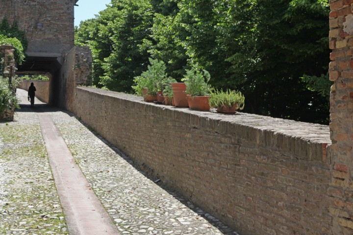 Mura di cinta, Saludecio foto di PH. Paritani