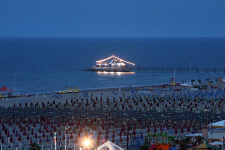 Rimini beach at night photo by PH. Paritani
