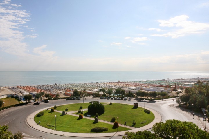 Rimini beach photo by PH. Paritani