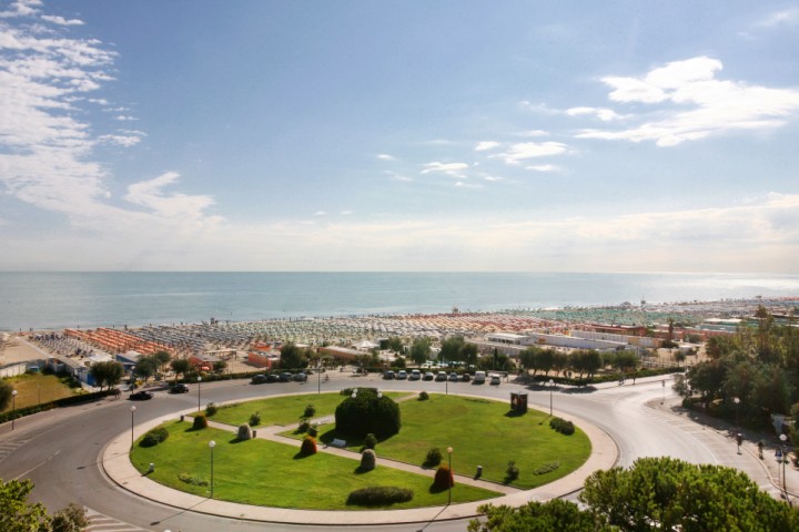 Rimini beach photo by PH. Paritani